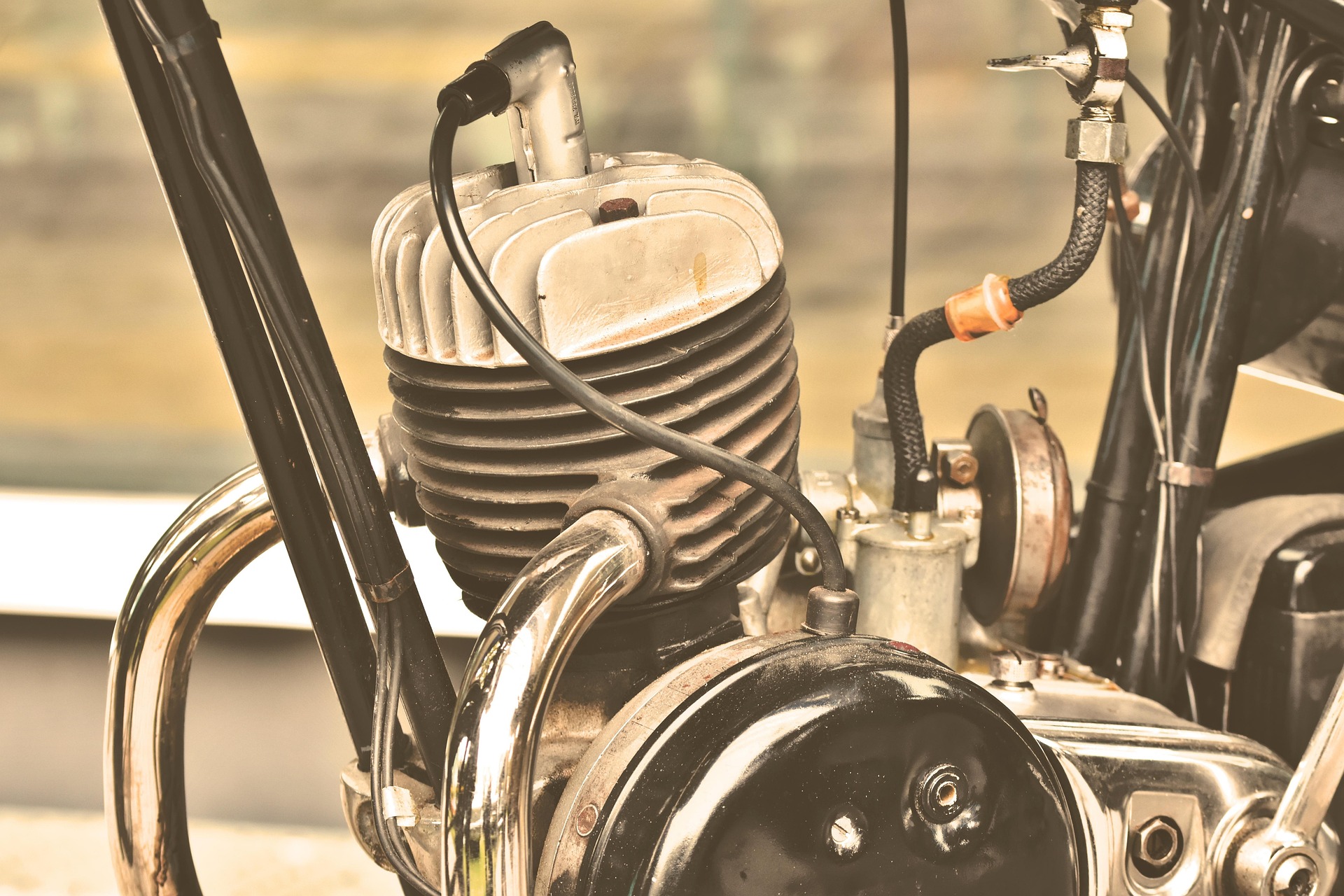 ralphs_fotos-engine-4743818_1920