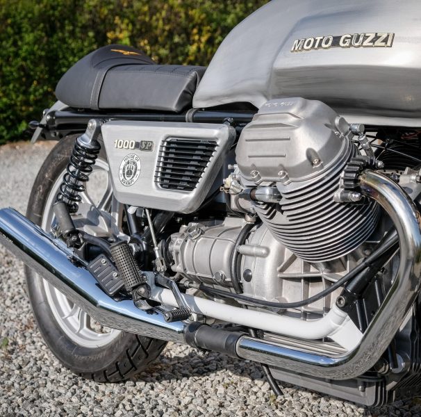 alandsmann-moto-guzzi-7259313_1920